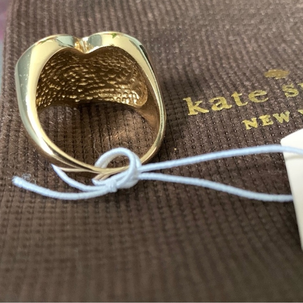♠️KATE SPADE RED ENAMEL HEART RING♠️ - Picture 4 of 5
